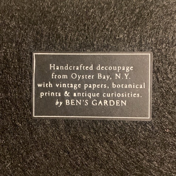 White Rectangular Tray with Black Text - Picture 3 of 4